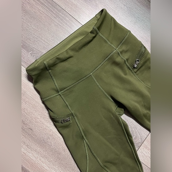 Olive green size 4 Lululemon tights. Has multiple pockets in great condition - Picture 2 of 4
